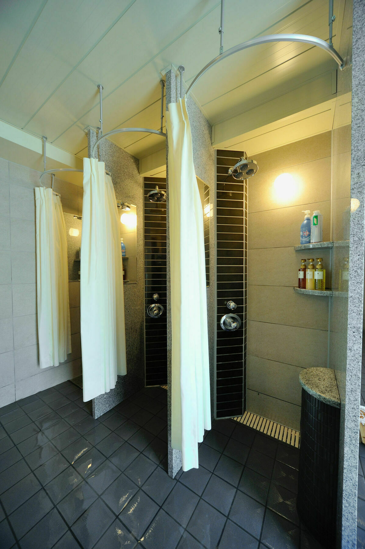 Global Cabin Tokyo Gotanda Екстер'єр фото